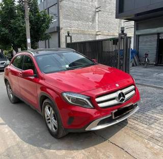 Mercedes-Benz GLA Class 2014-2017 Mercedes-Benz GLA Class 200 CDI