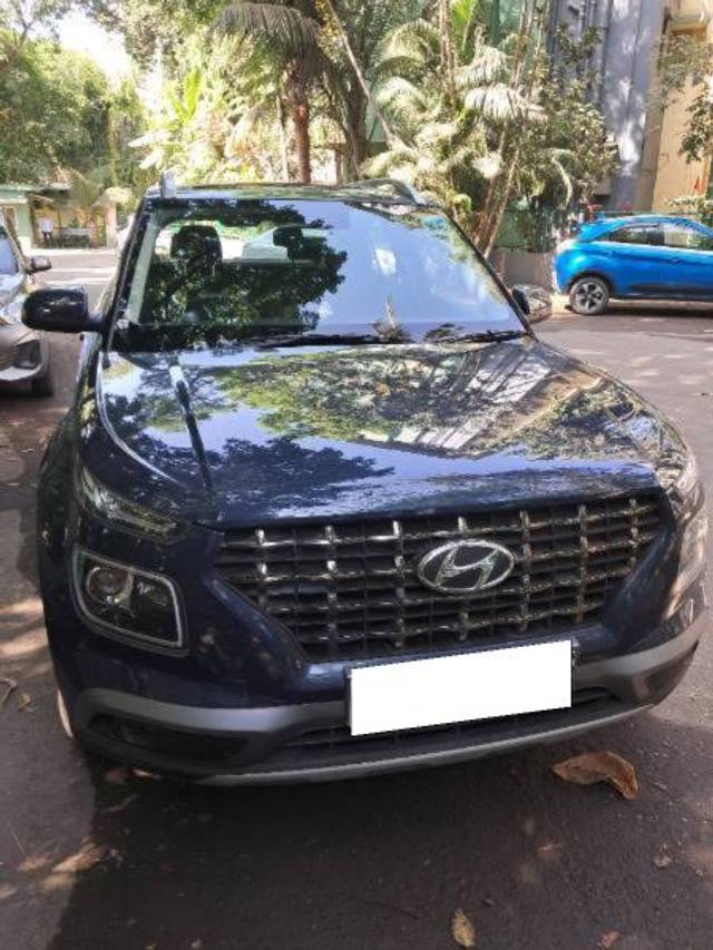 https://images10.gaadi.com/usedcar_image/4093782/original/processed_0a438e4d-06c0-46a7-b1a6-6a2a526c5997.jpg?imwidth=6400