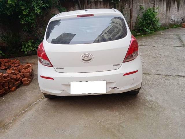 https://images10.gaadi.com/usedcar_image/4094058/original/processed_17d95491-e23b-45b1-adef-9f8ba2bb1afb.jpg?imwidth=6401