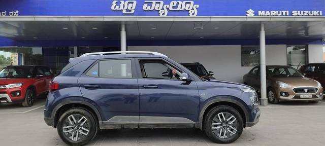 https://images10.gaadi.com/usedcar_image/4094325/original/processed_b4d0b890abd8a2e9b08e6bc72b1dd80c.jpg?imwidth=6401