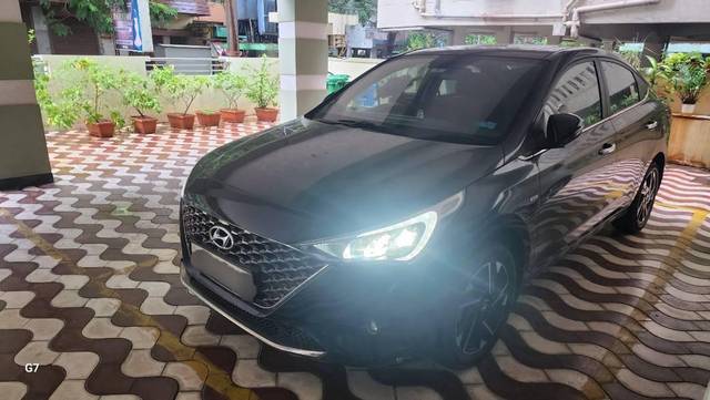 https://images10.gaadi.com/usedcar_image/4094450/original/processed_73787dff-f3eb-4059-8d2b-20458d7bf803.jpg?imwidth=6402