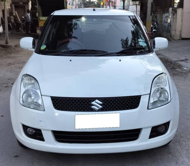 https://images10.gaadi.com/usedcar_image/4094603/original/processed_e64856f502a1c440d0f681d5efca0d8d.jpg?imwidth=6400