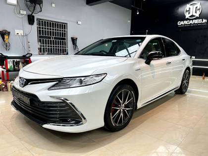 Toyota Camry 2.5 Hybrid BSVI