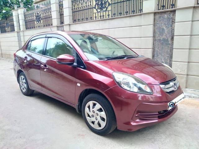 https://images10.gaadi.com/usedcar_image/4094881/original/processed_520787307e7776e79344d0c541d36999.jpg?imwidth=6400