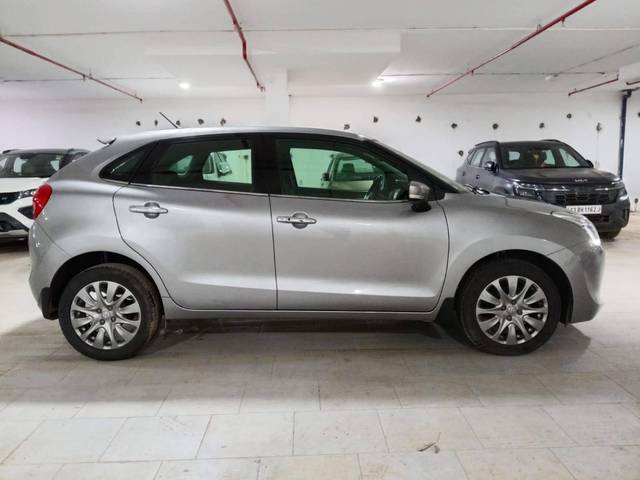 https://images10.gaadi.com/usedcar_image/4094912/original/processed_d055fde157c94644bf741c9c3569849f.jpg?imwidth=6401