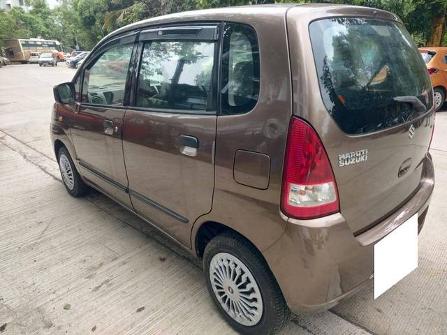 https://images10.gaadi.com/usedcar_image/4095070/original/processed_59fe8a300f9089108d0c98392152826e.jpg?imwidth=6402