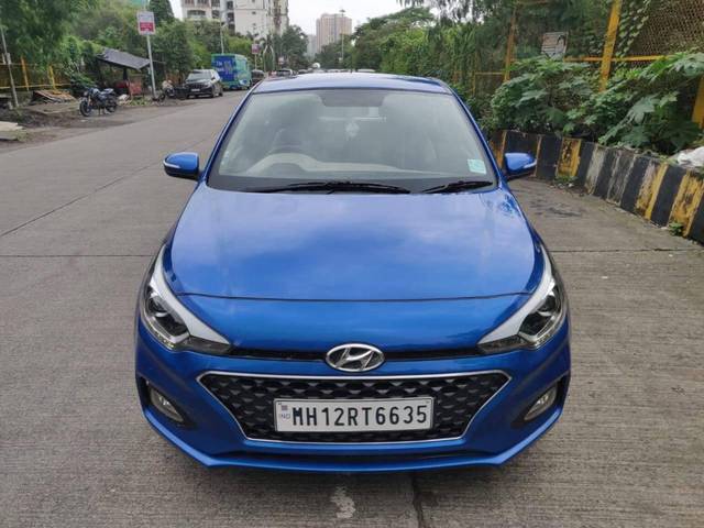 https://images10.gaadi.com/usedcar_image/4095146/original/processed_a16b8770788e0624ac1a7e33eb25d4aa.jpg?imwidth=6400