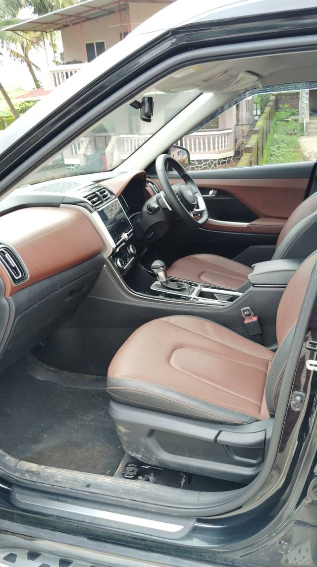 https://images10.gaadi.com/usedcar_image/4095154/original/28c82a08e68bed35cb13ffcf6a880934.jpg?imwidth=6402