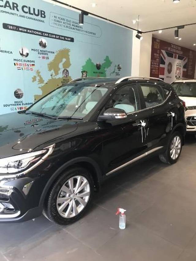 https://images10.gaadi.com/usedcar_image/4095181/original/processed_3ba3e90d-14b5-49f4-8346-07e8f4b911a2.jpeg?imwidth=6401