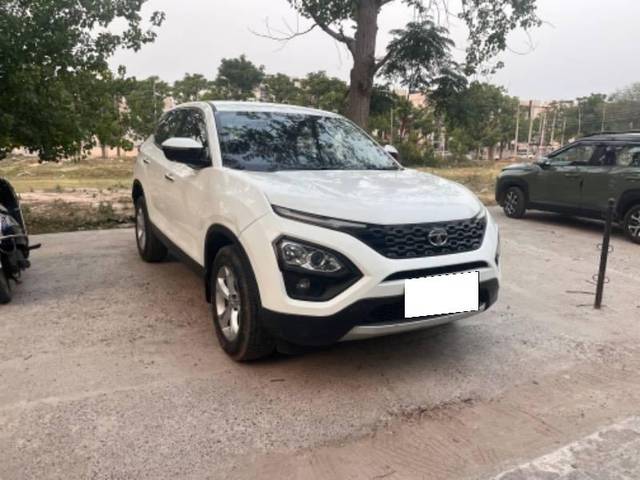 https://images10.gaadi.com/usedcar_image/4095436/original/processed_a7f9947e-ac6a-4bd6-a643-09b8dd742e61.jpg?imwidth=6400