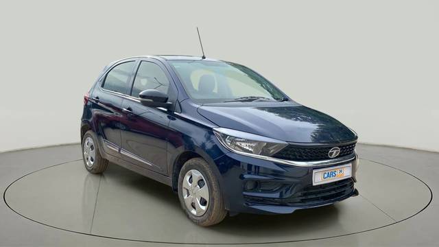 https://images10.gaadi.com/usedcar_image/4095560/original/b2ba5f9acdf9c485e1e721ca16cf2ca7.jpg?imwidth=6400