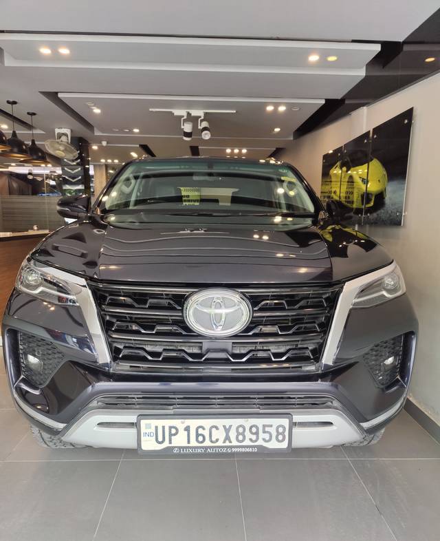 https://images10.gaadi.com/usedcar_image/4095606/original/343a919266411bf624000acbe11b4c35.jpg?imwidth=6400