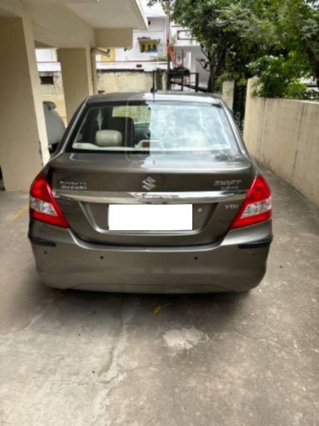 https://images10.gaadi.com/usedcar_image/4095773/original/processed_ff1bc394-4c12-4b0a-b3cc-65683c2aa995.jpg?imwidth=6402