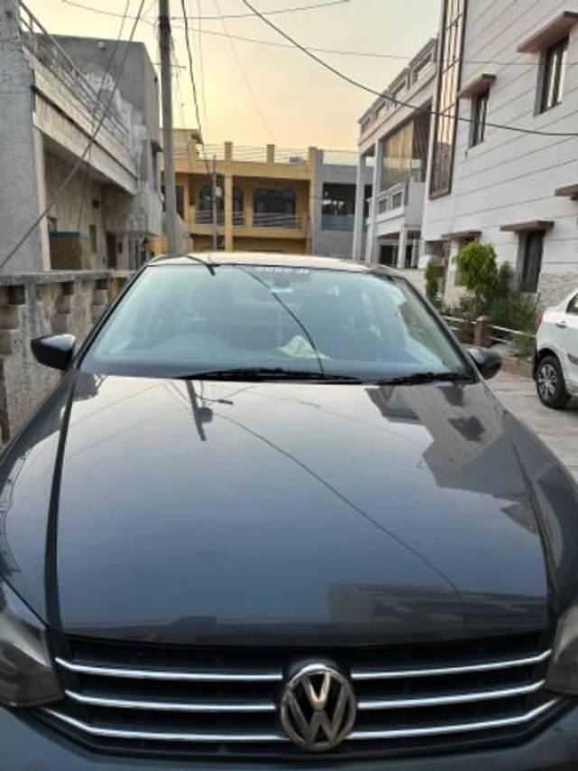 https://images10.gaadi.com/usedcar_image/4096008/original/processed_4831b781-73c9-45bb-b16d-d4d0ad269147.jpg?imwidth=6401