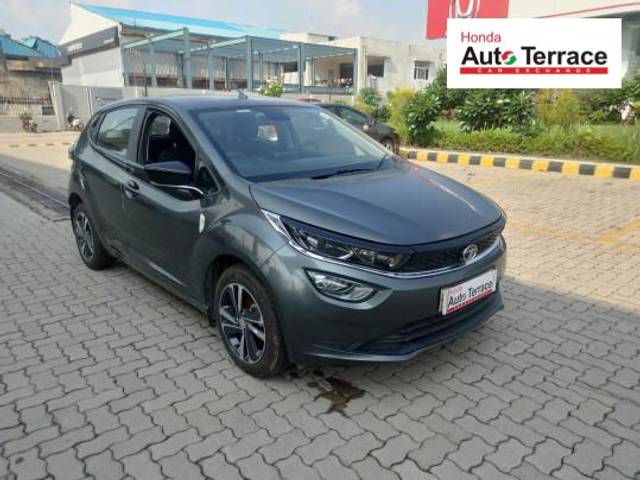 https://images10.gaadi.com/usedcar_image/4096385/original/1b1b509d18f9886a6f3a70b8e268ec88.jpeg?imwidth=6400