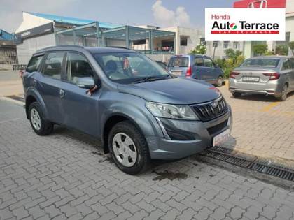 Mahindra XUV500 W6 2WD