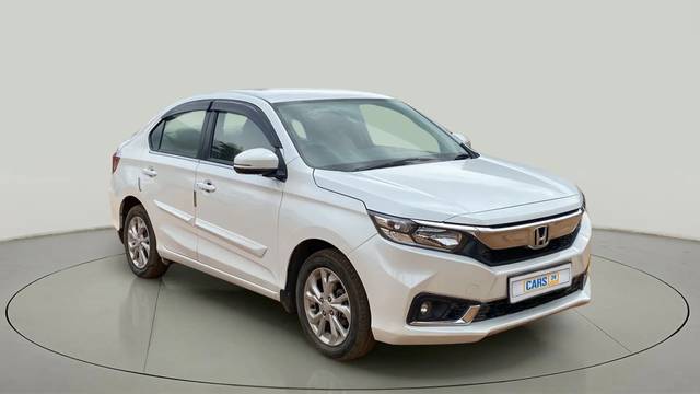 https://images10.gaadi.com/usedcar_image/4096475/original/90e3785ce7fe8fb809493ca36b8af9c3.jpg?imwidth=6400