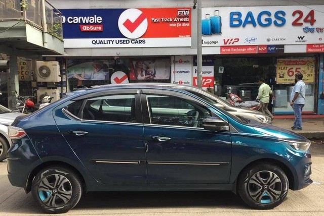 Second-hand 2022 Tata Tigor EV XZ Plus for sale in Thane-12