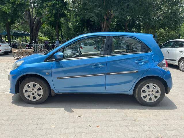 https://images10.gaadi.com/usedcar_image/4096551/original/06e76010ad7c6f62a5057a59c60f5e90.jpg?imwidth=6402