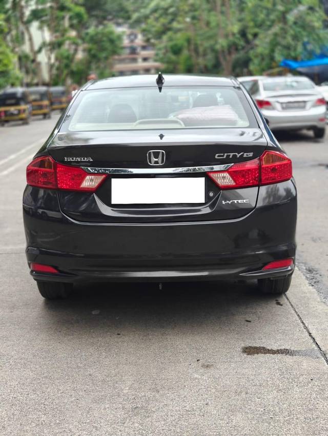 https://images10.gaadi.com/usedcar_image/4096703/original/processed_231a667c210c948fc21a57ad76838e4a.jpg?imwidth=6402