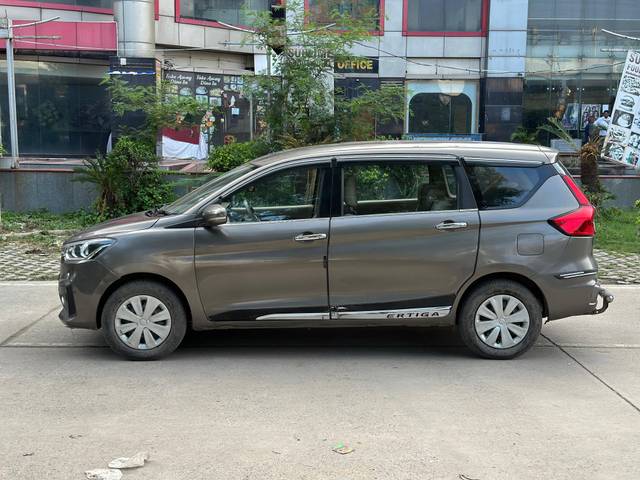 https://images10.gaadi.com/usedcar_image/4096787/original/processed_5f4542d2e4d35d08cfe5e813c4910a3b.jpg?imwidth=6402