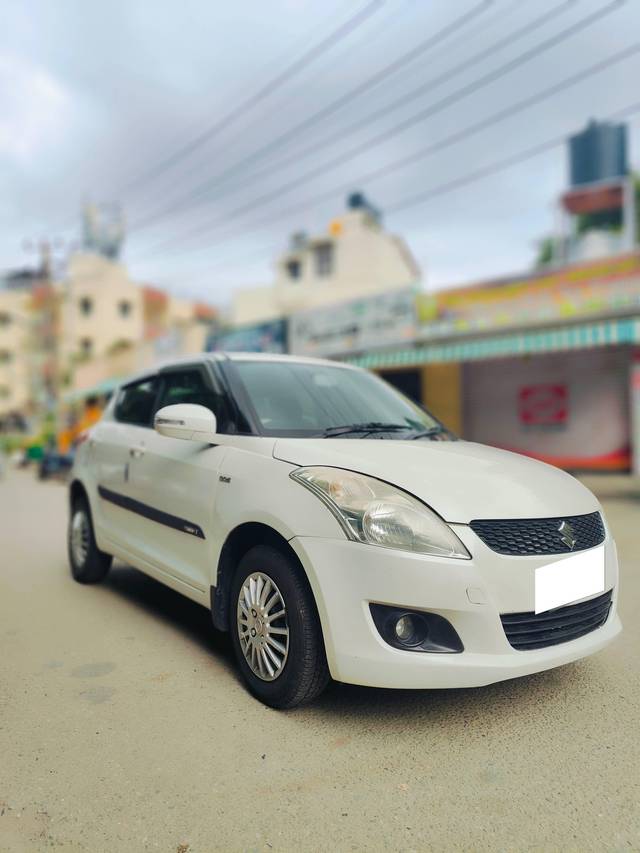 https://images10.gaadi.com/usedcar_image/4096806/original/processed_906116d54dc98fa8535d3d23a1aef39a.jpg?imwidth=6400