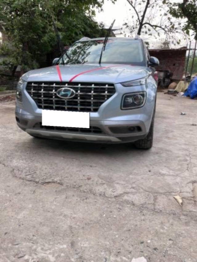 https://images10.gaadi.com/usedcar_image/4097079/original/processed_c60e882f-4d5a-450b-9203-a48ad21b426d.jpeg?imwidth=6400