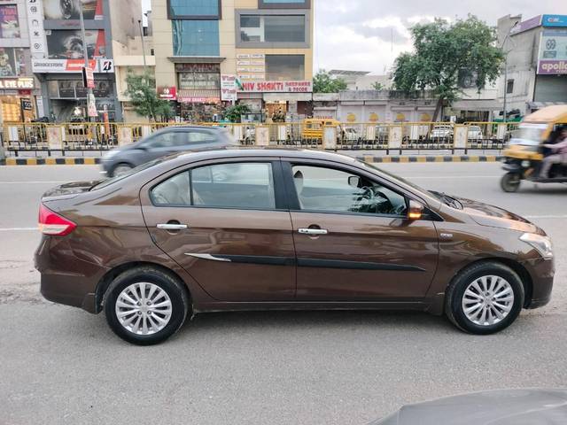 https://images10.gaadi.com/usedcar_image/4097131/original/processed_54bcc29a642fde17226455f31f078899.jpg?imwidth=6401