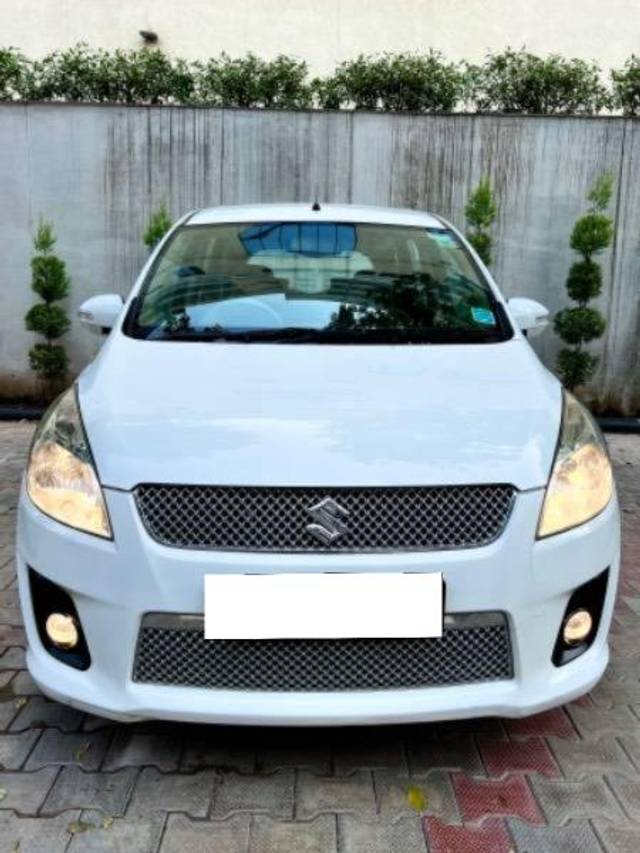 https://images10.gaadi.com/usedcar_image/4097152/original/processed_3a5f94fb-b9db-489c-9e99-8df2bd82d2f7.jpg?imwidth=6402