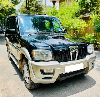 Mahindra Scorpio SLX 2.6 Turbo 7 Str