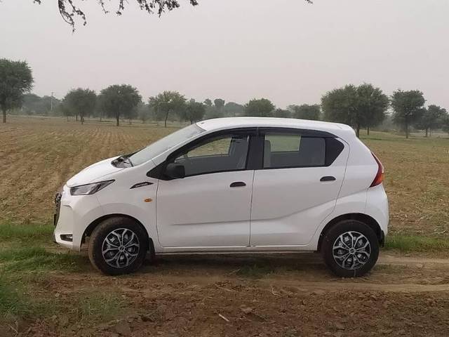 https://images10.gaadi.com/usedcar_image/4097293/original/processed_16b0043a-3837-419c-ab0c-503170d82dcd.jpg?imwidth=6401