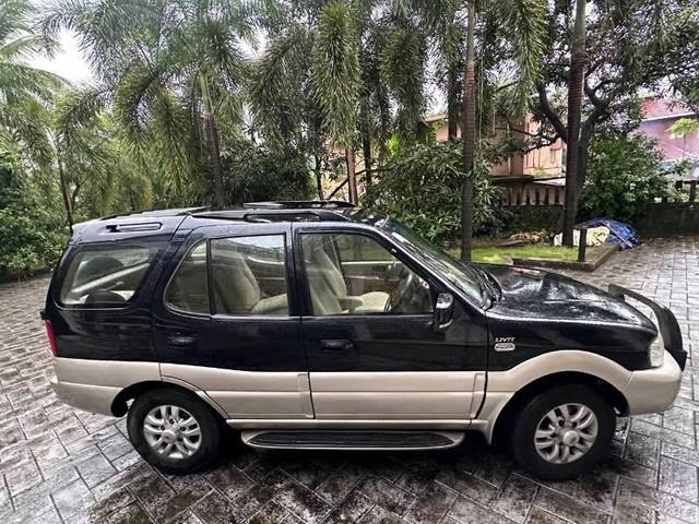 https://images10.gaadi.com/usedcar_image/4097318/original/processed_52946fd4-0443-4784-beeb-f0f8fc08097c.jpg?imwidth=6401