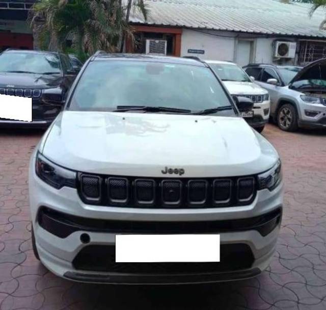 https://images10.gaadi.com/usedcar_image/4097469/original/processed_e727577f-4694-43c8-85d4-53ec5d089e5c.jpeg?imwidth=6400