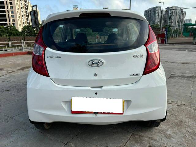 https://images10.gaadi.com/usedcar_image/4097490/original/processed_86fe25381220853977fe56d6eb91a6ef.jpg?imwidth=6402