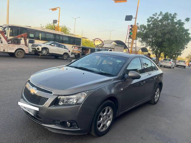 https://images10.gaadi.com/usedcar_image/4097492/original/processed_cb5dc77c8cf5ba60bb7f2f2569d65e15.jpg?imwidth=6402