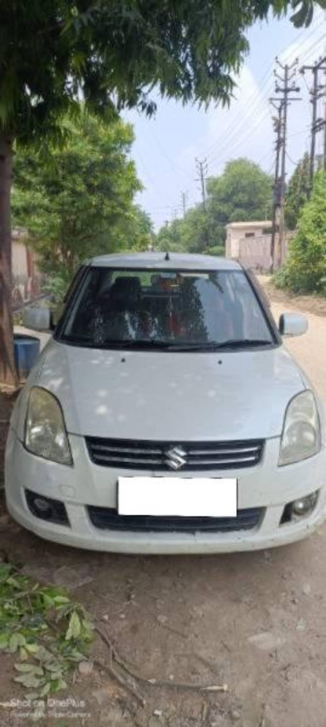 https://images10.gaadi.com/usedcar_image/4097548/original/processed_eb1bb68d-918f-46ed-a93e-11176752657b.jpg?imwidth=6400