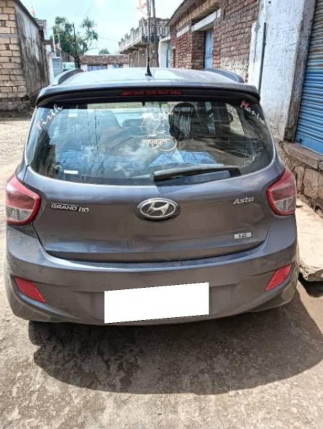 https://images10.gaadi.com/usedcar_image/4097602/original/processed_1fe12f8a-bb27-4ac3-86b0-4bfd0b2a9d7f.jpg?imwidth=6402