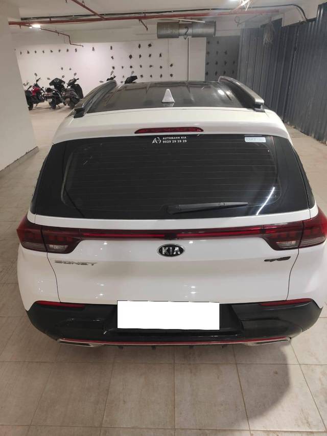 https://images10.gaadi.com/usedcar_image/4097718/original/processed_1f049af9959a86130a430aee0a6b5ee3.jpg?imwidth=6402