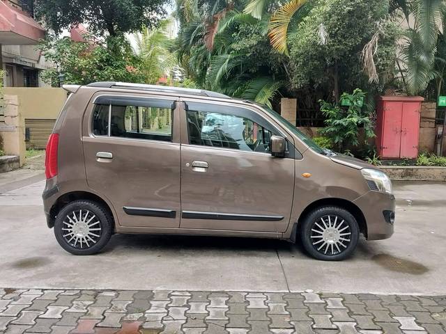 https://images10.gaadi.com/usedcar_image/4097771/original/processed_d25602d8ca1926f6f2593e396f94e605.jpg?imwidth=6401