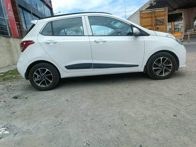 https://images10.gaadi.com/usedcar_image/4097962/original/processed_375893de54da7058dfbfd4debcbf4d69.jpeg?imwidth=6401