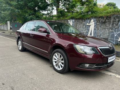 Skoda Superb Elegance 1.8 TSI AT