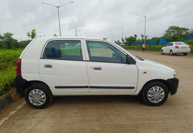 https://images10.gaadi.com/usedcar_image/4098004/original/2270e1fce02cc98cf730ef5bdfe8ec02.jpg?imwidth=6401