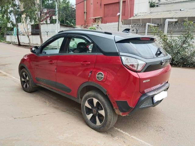 https://images10.gaadi.com/usedcar_image/4098185/original/processed_64626c8ad8f94fdb88067ca5859f5528.jpeg?imwidth=6402