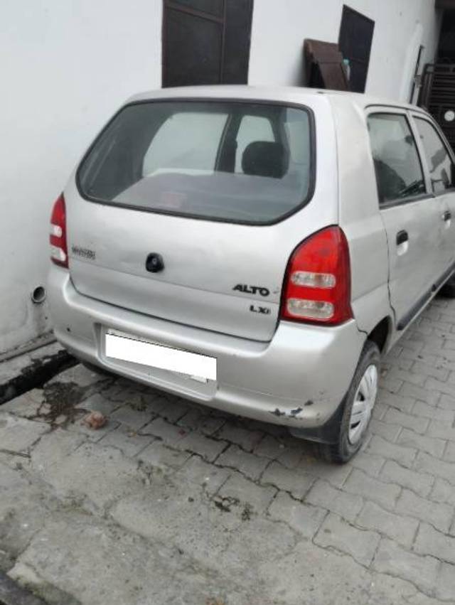 https://images10.gaadi.com/usedcar_image/4098231/original/processed_57dc2234-5e3e-4329-8b7b-89e15ab3b8dc.jpg?imwidth=6402