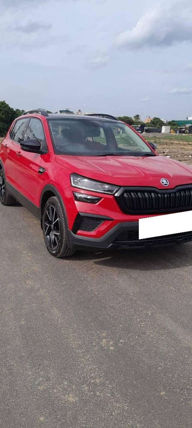 https://images10.gaadi.com/usedcar_image/4098235/original/processed_0bc5d7d5af01ce092299bcfc59e35969.jpg?imwidth=6400