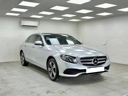 Mercedes-Benz E-Class Exclusive E 220d