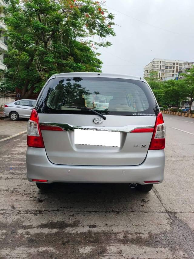 https://images10.gaadi.com/usedcar_image/4098444/original/processed_94e4acae55881548ac50eda4d65dba24.jpeg?imwidth=6402