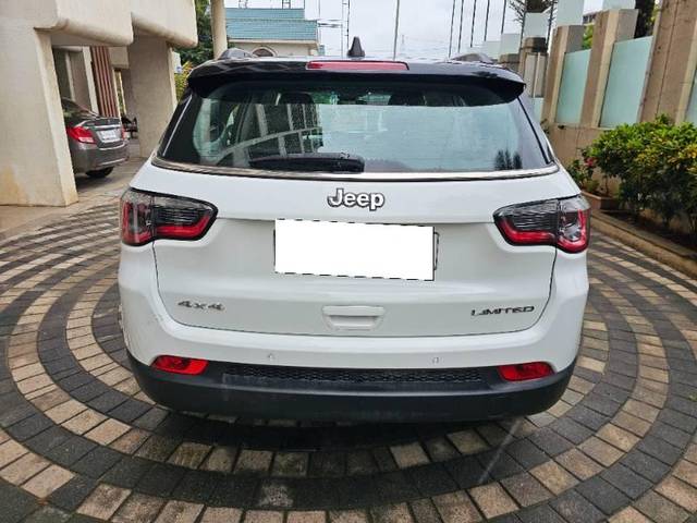 https://images10.gaadi.com/usedcar_image/4098551/original/processed_0a766793-5875-42bc-bd3d-ac979d478aa1.jpg?imwidth=6402