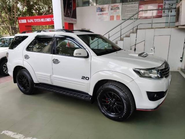 https://images10.gaadi.com/usedcar_image/4098880/original/processed_a5d75fbe-2f1c-4da7-8ba5-1641342dcf94.jpg?imwidth=6400