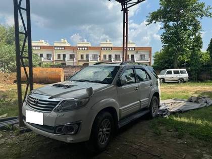 Toyota Fortuner 4x2 Manual